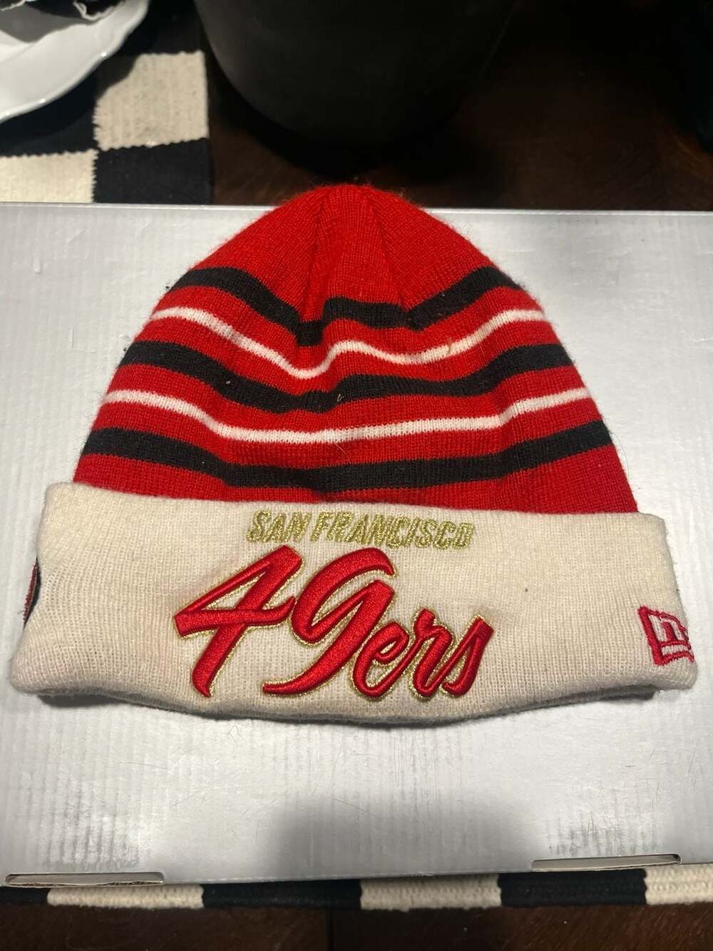 New Era NFL San Francisco 49ers Niners Pom Knit Cuffed Beanie NWT